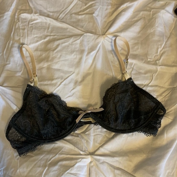 2 Very Sexy Beautiful Balconet and Lace VS Bras - Picture 12 of 12